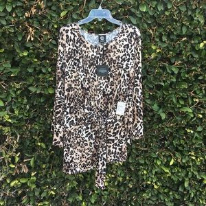 NWT ANIMAL 3/4 SLEEVE  TOP